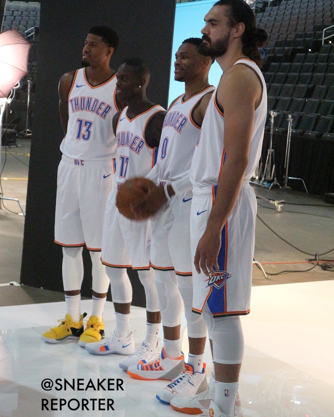 足球法甲豪门官宣新门将加盟（法甲豪门官方宣布签下新门将）