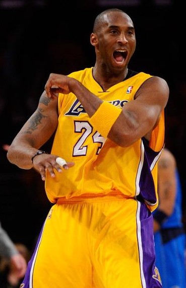 太阳报：52岁切尔西名宿马克莱莱担任环球小姐大赛评委（《太阳报》：52岁切尔西传奇马克莱莱出任环球小姐评委）