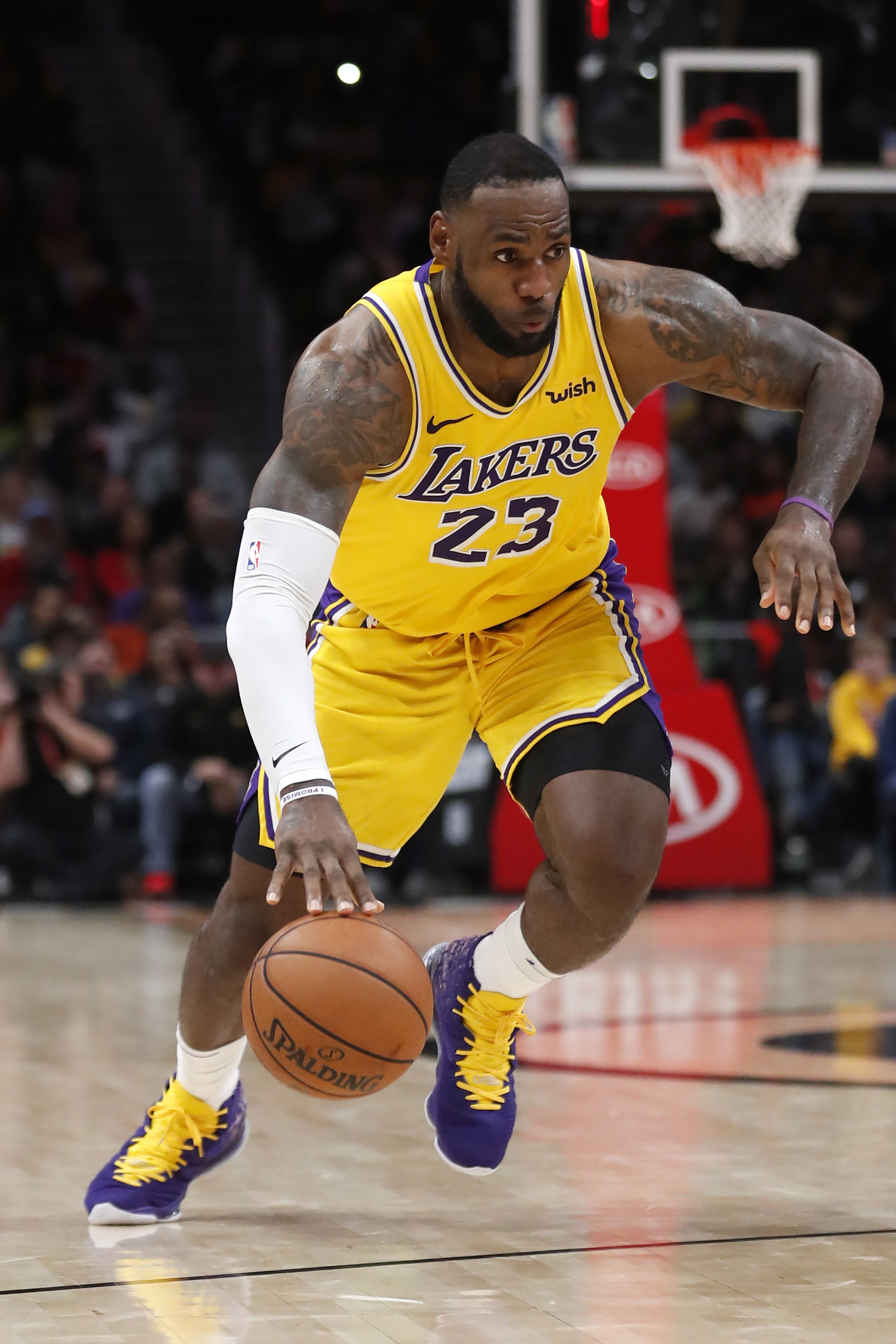 博斯：瑟洛特让球队难以应对；比赛前30分钟属于埃因霍温（博斯：瑟洛特太难缠；开场30分钟PSV占据主动）