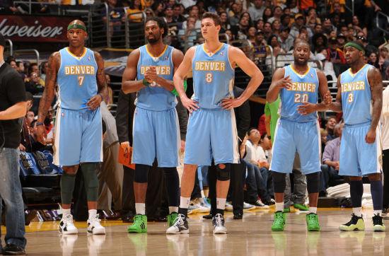 多特边锋个人秀燃炸全场（多特边锋神勇表演点燃全场）