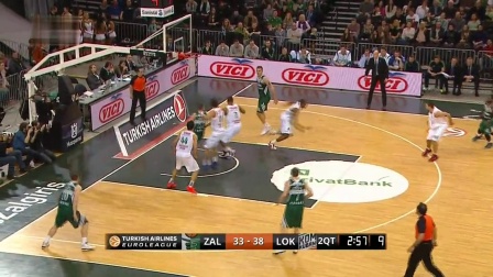 米体：斯帕莱蒂考虑放弃无锋阵，重新启用2名进攻中场+1名中锋（米体：斯帕莱蒂或弃用无锋战术，改打双前腰+单箭头）