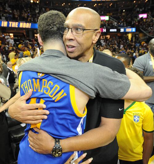 全市场：国米等待卢克曼进展同时考虑后卫引援，首选是莱昂尼（全市场：国米观望卢克曼进展之余推进后卫补强，莱昂尼为首选）