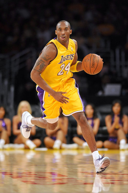 这球员的弹跳太夸张了（这位球员的弹跳逆天）