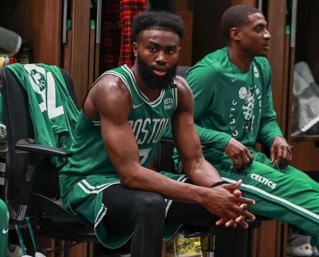 国少参加U17亚洲杯预选赛名单：邝兆镭、万项在列，谢晋入选（国少U17亚洲杯预选赛名单出炉：邝兆镭、万项上榜，谢晋入围）