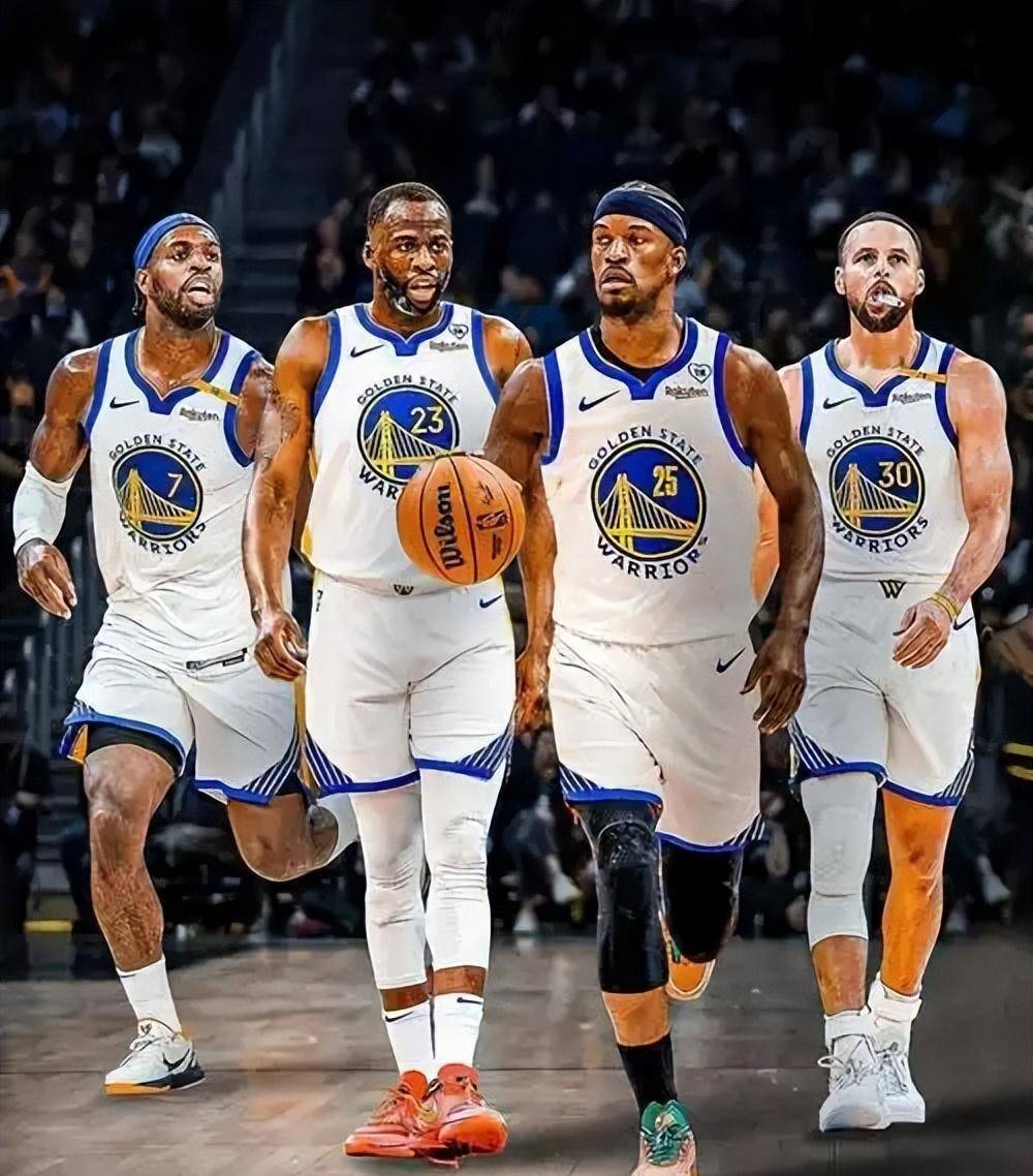 国足备战强度升级，全队深夜加练（国足加码备战，球队连夜加练）