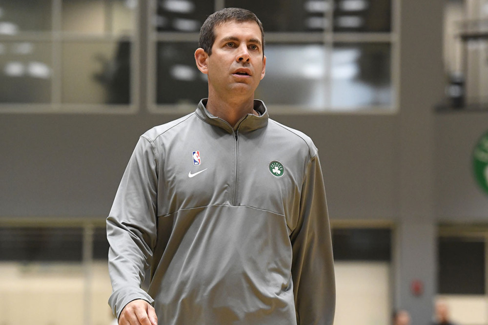 周六西甲裁判安排：科尔德罗将执法巴萨vs奥萨苏纳（西甲周六裁判出炉：科尔德罗执法巴萨对阵奥萨苏纳）